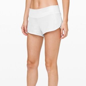 WHITE LULULEMON SPEED UP SHORTS